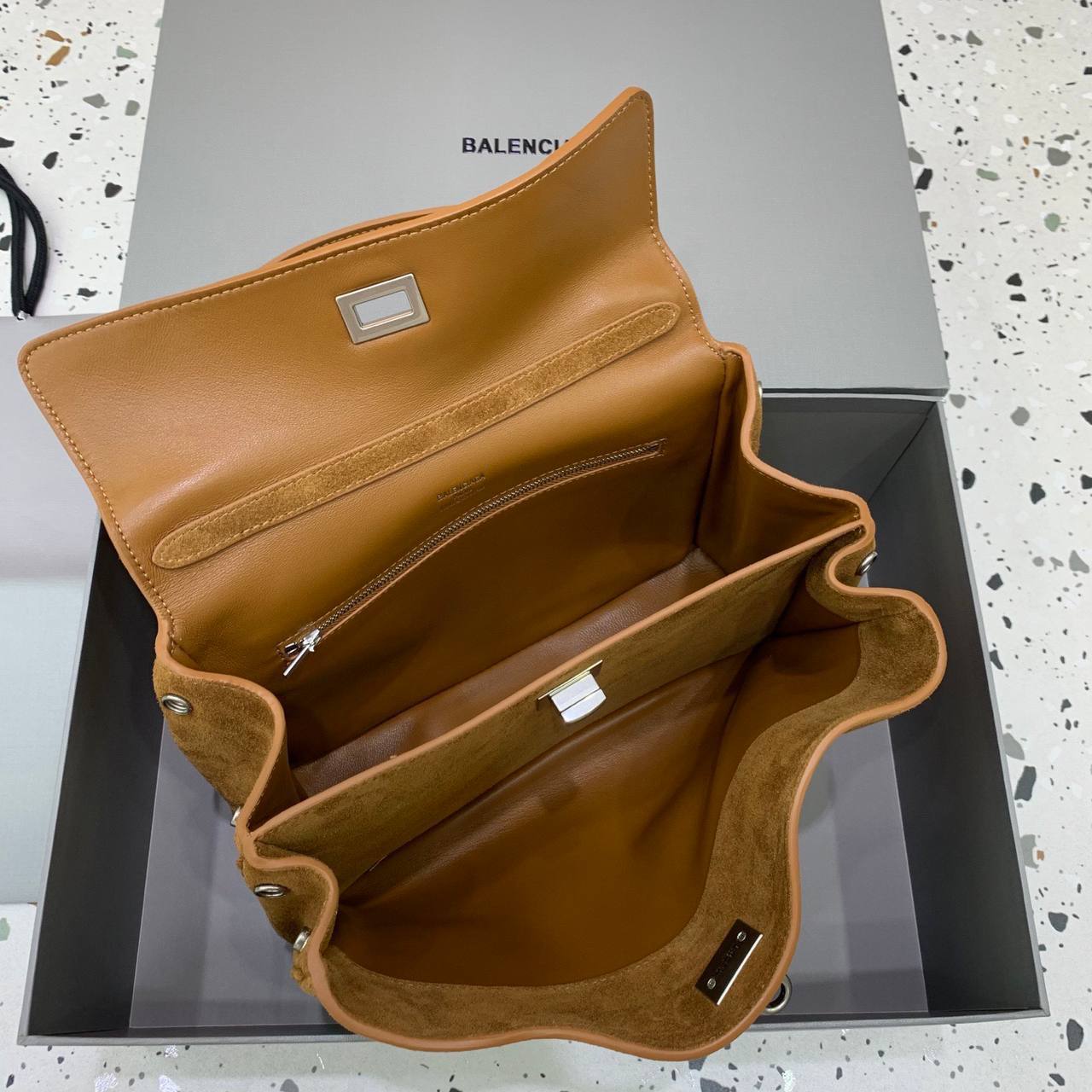 Сумка Balenciaga Rodeo 7