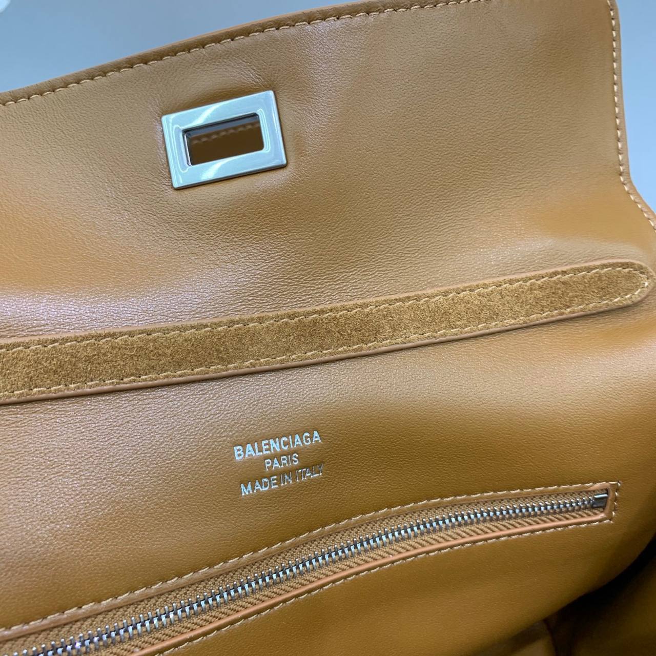 Сумка Balenciaga Rodeo 8