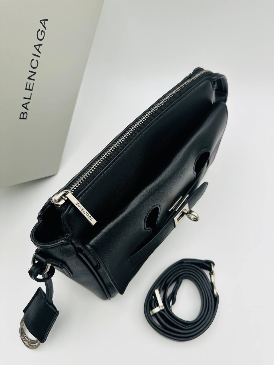 Сумка Balenciaga 8