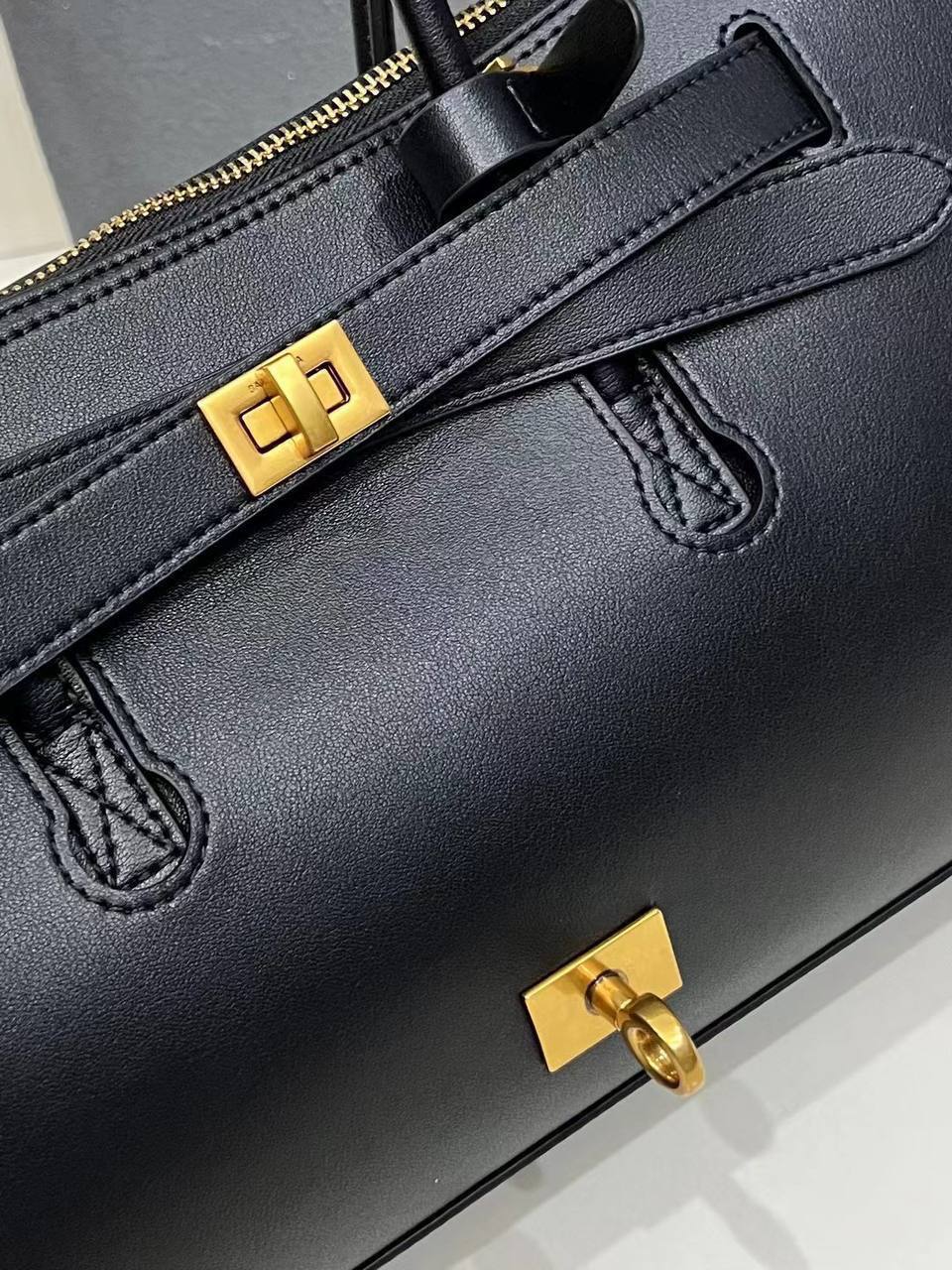 Сумка Balenciaga 3
