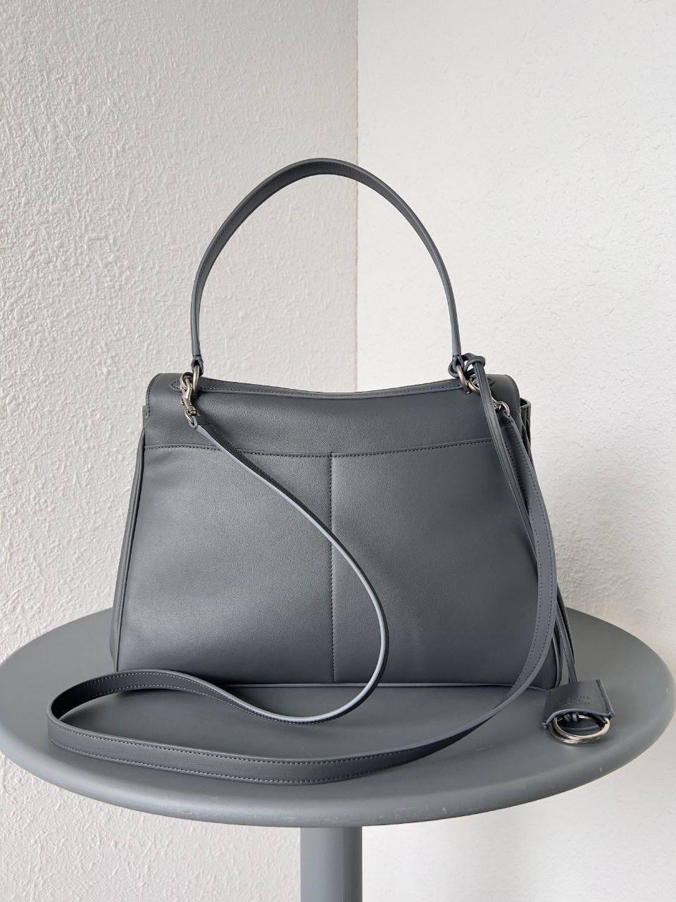 Сумка Balenciaga Rodeo medium 2