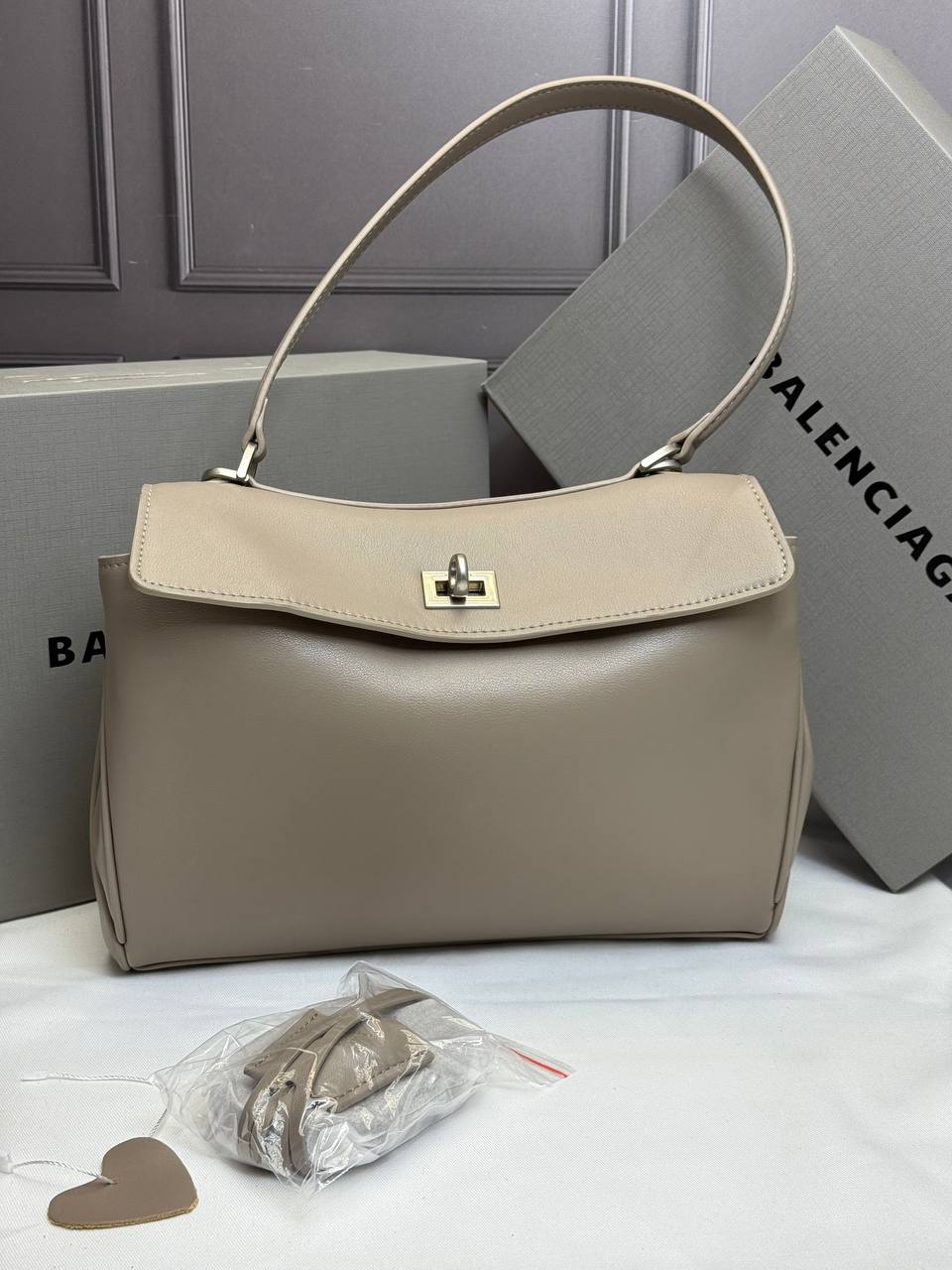 Сумка Balenciaga 4