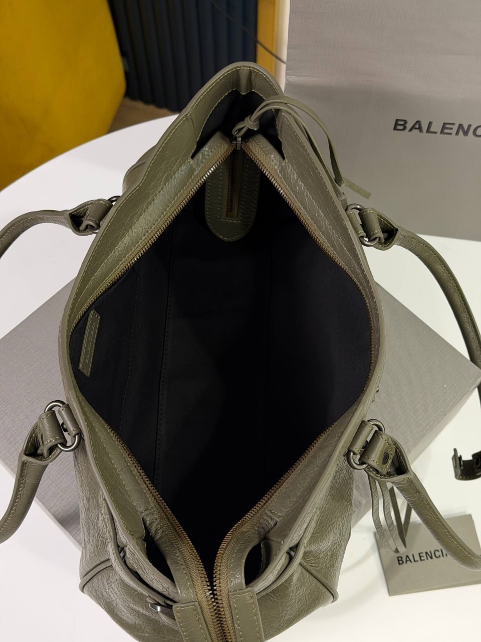 Сумка Balenciaga Le City 7