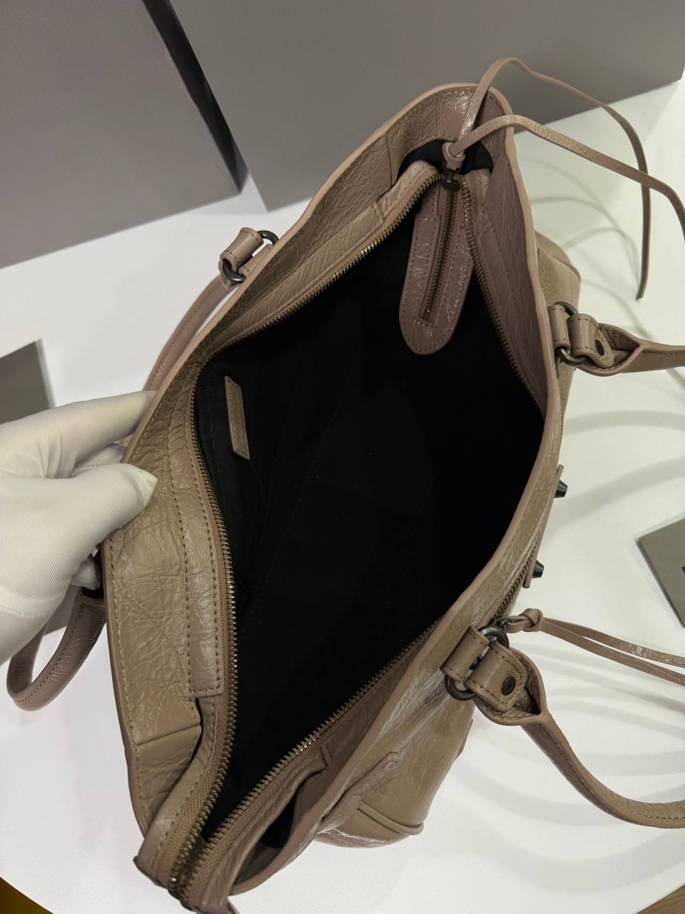 Сумка Balenciaga Le City 5