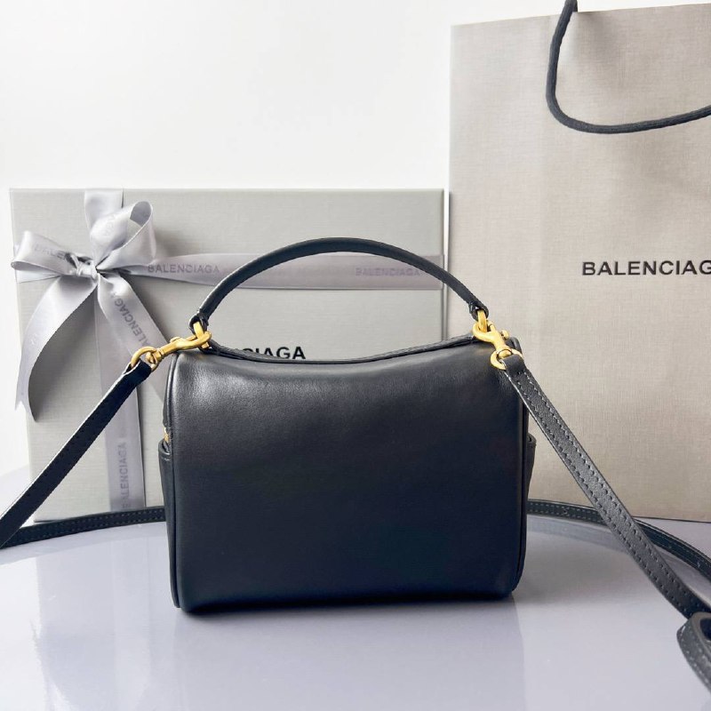 Косметичка Balenciaga Rodeo 3