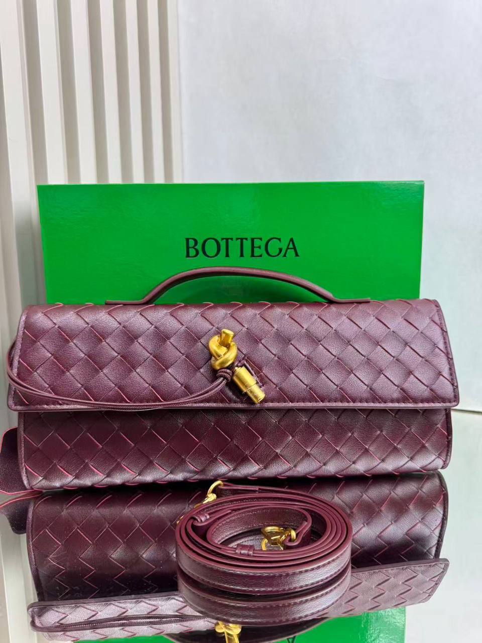 Клатч Bottega Veneta 1