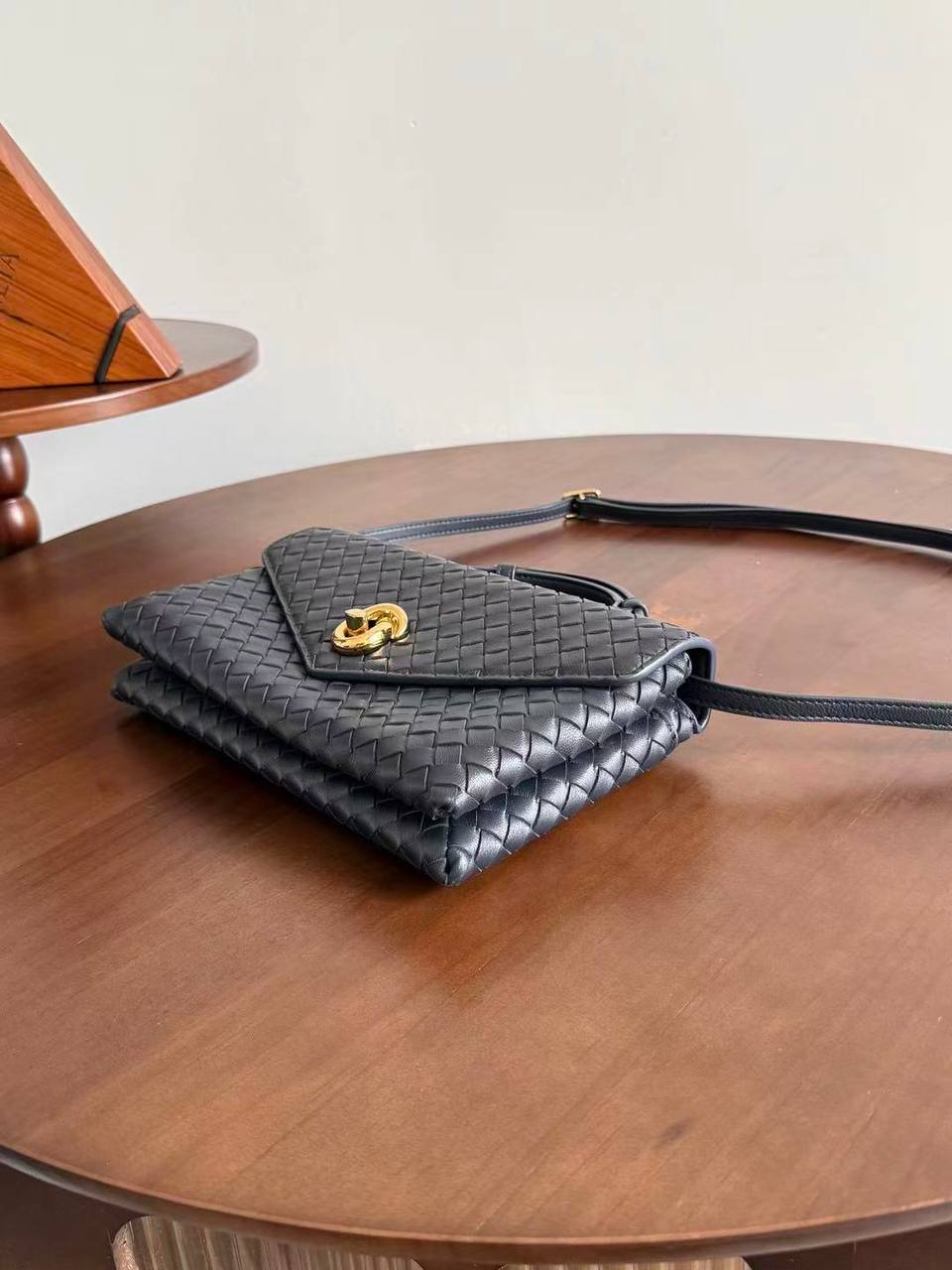 Сумка Bottega Veneta Knot Lock 6