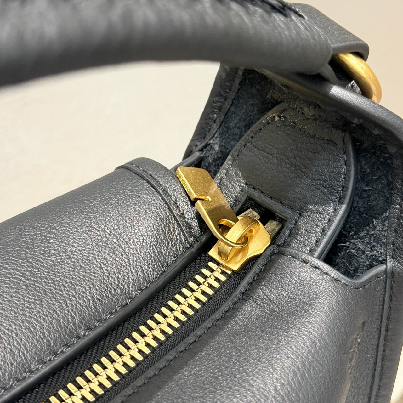 Сумка Burberry Mini B Clip 10