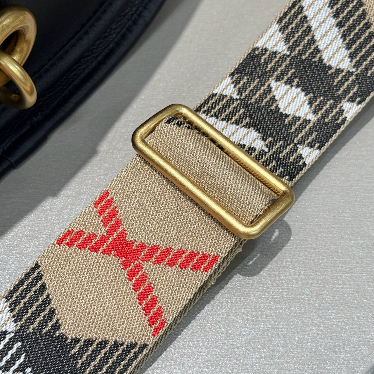 Сумка Burberry Mini B Clip 3