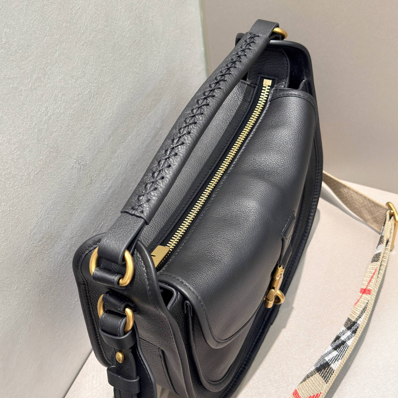 Сумка Burberry Mini B Clip 8