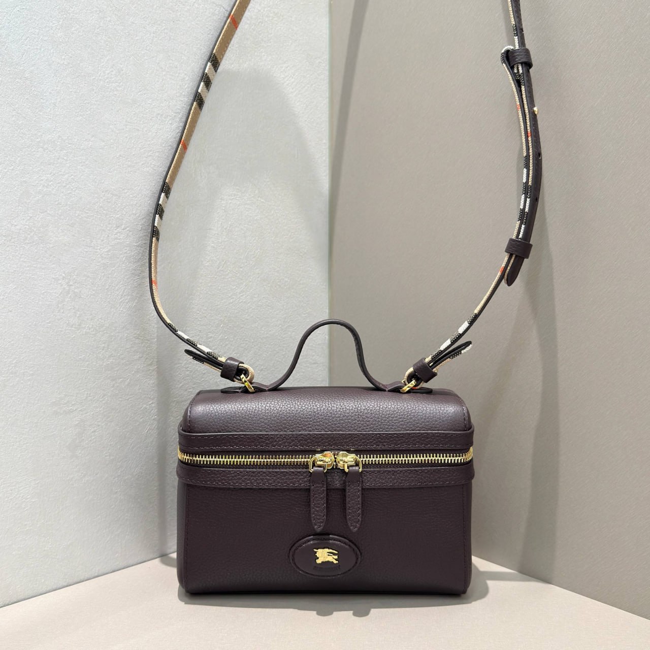 Сумка Burberry Bloomsbury Vanity