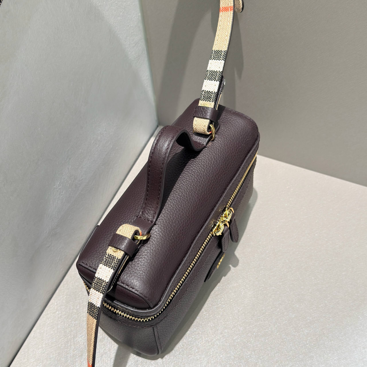 Сумка Burberry Bloomsbury Vanity 4