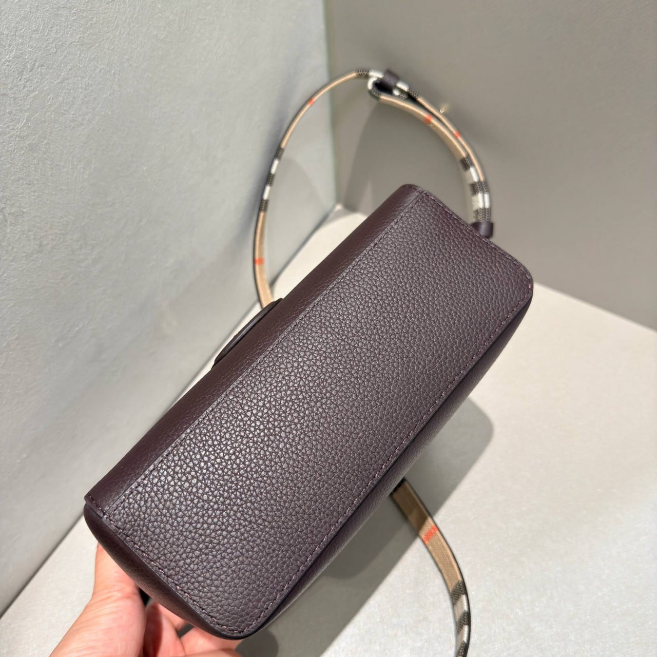 Сумка Burberry Bloomsbury Vanity 6