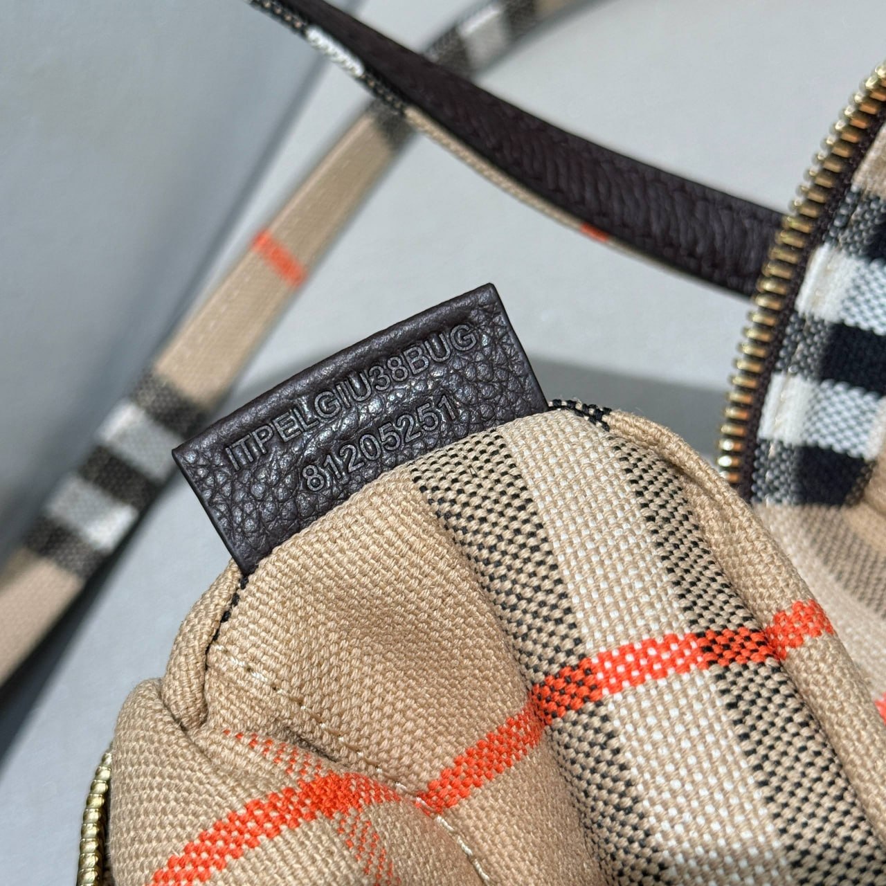 Сумка Burberry Bloomsbury Vanity 9