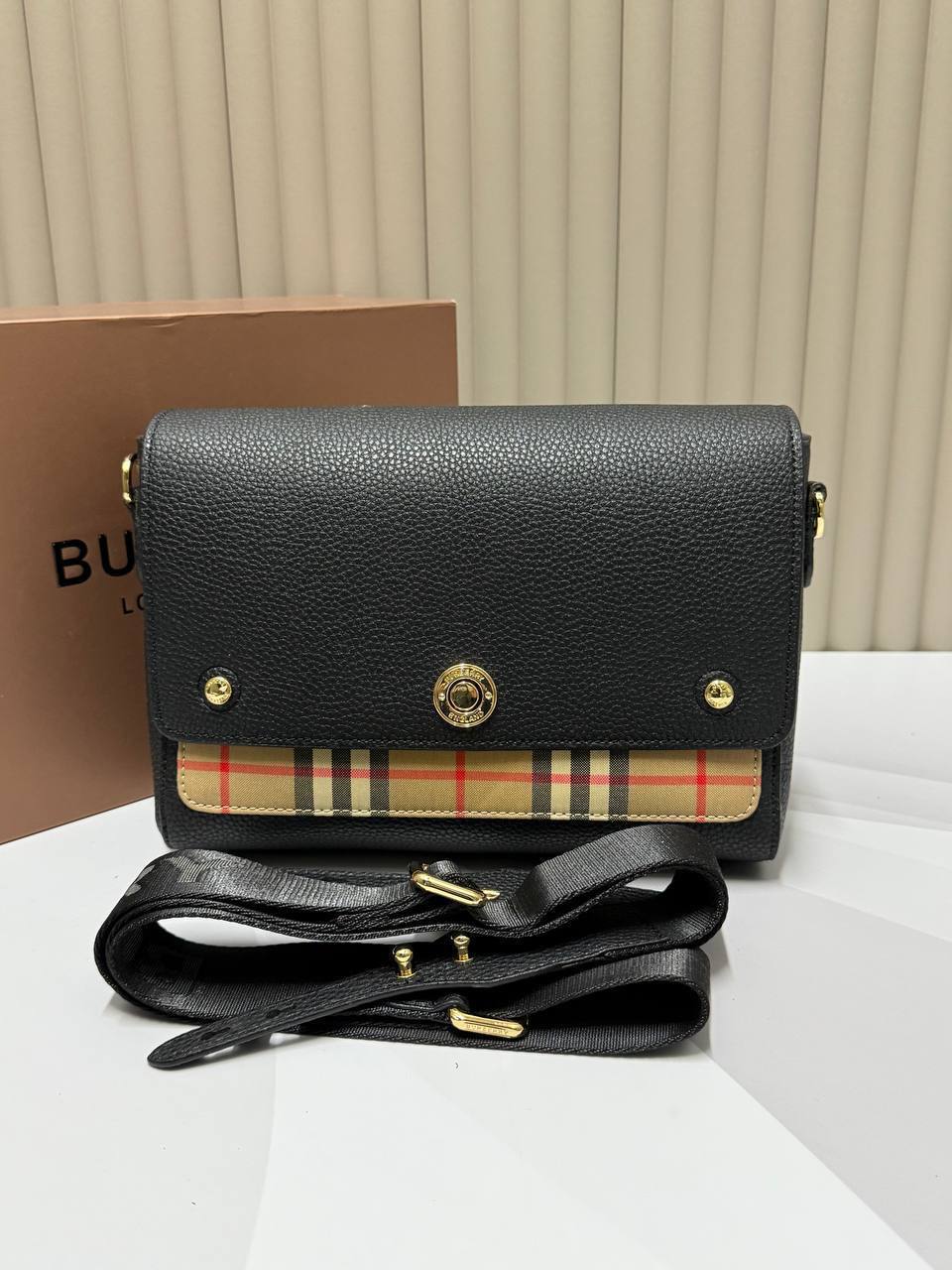 Сумка Burberry