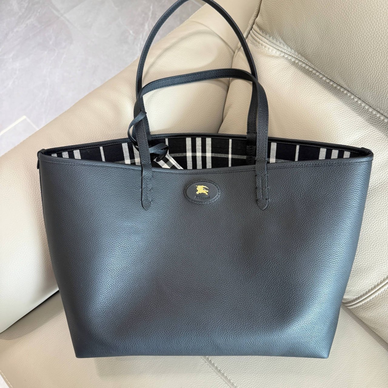 Сумка Burberry Bloomsbury Vanity 1