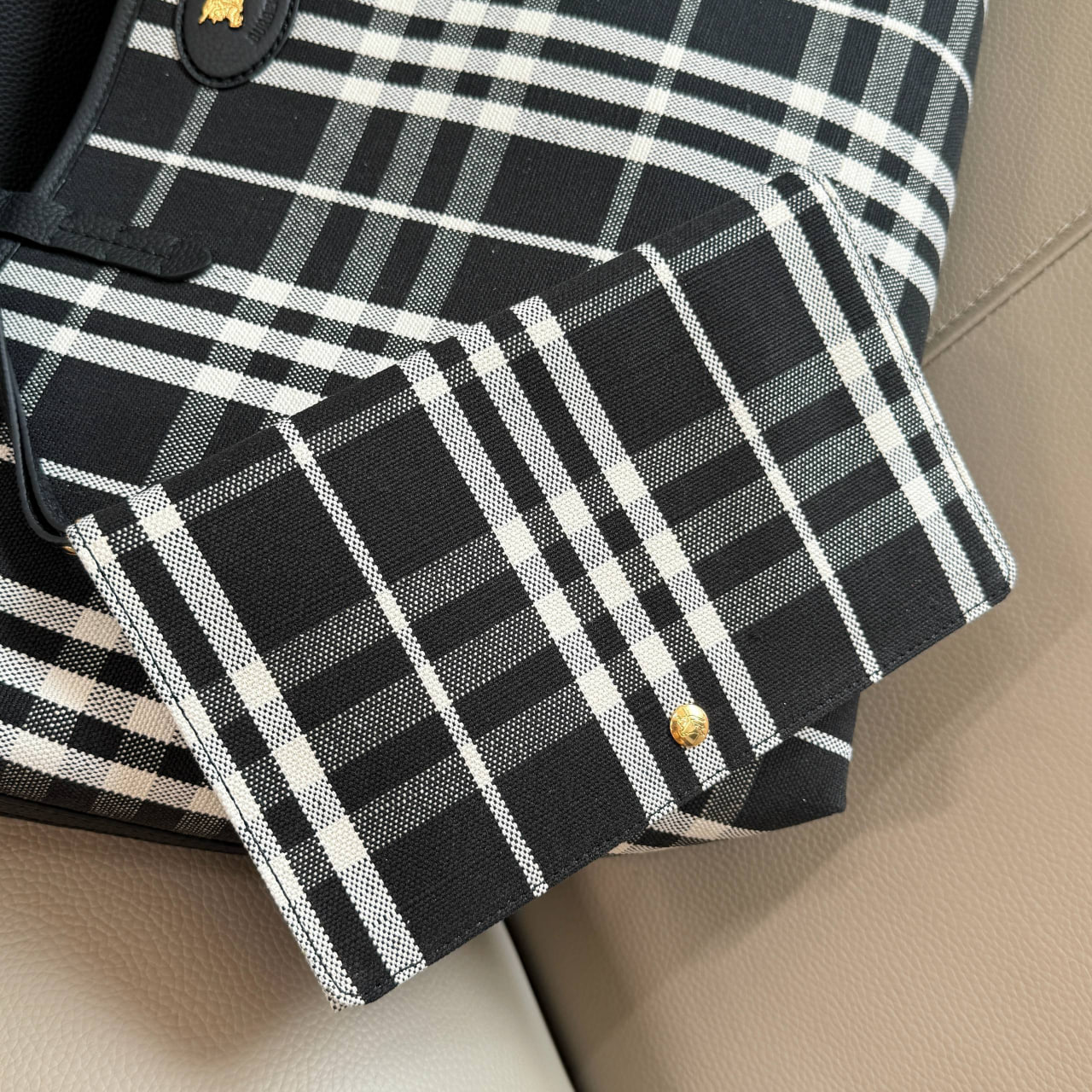 Сумка Burberry Bloomsbury Vanity 4
