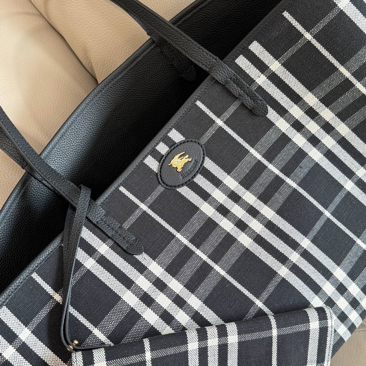 Сумка Burberry Bloomsbury Vanity 6