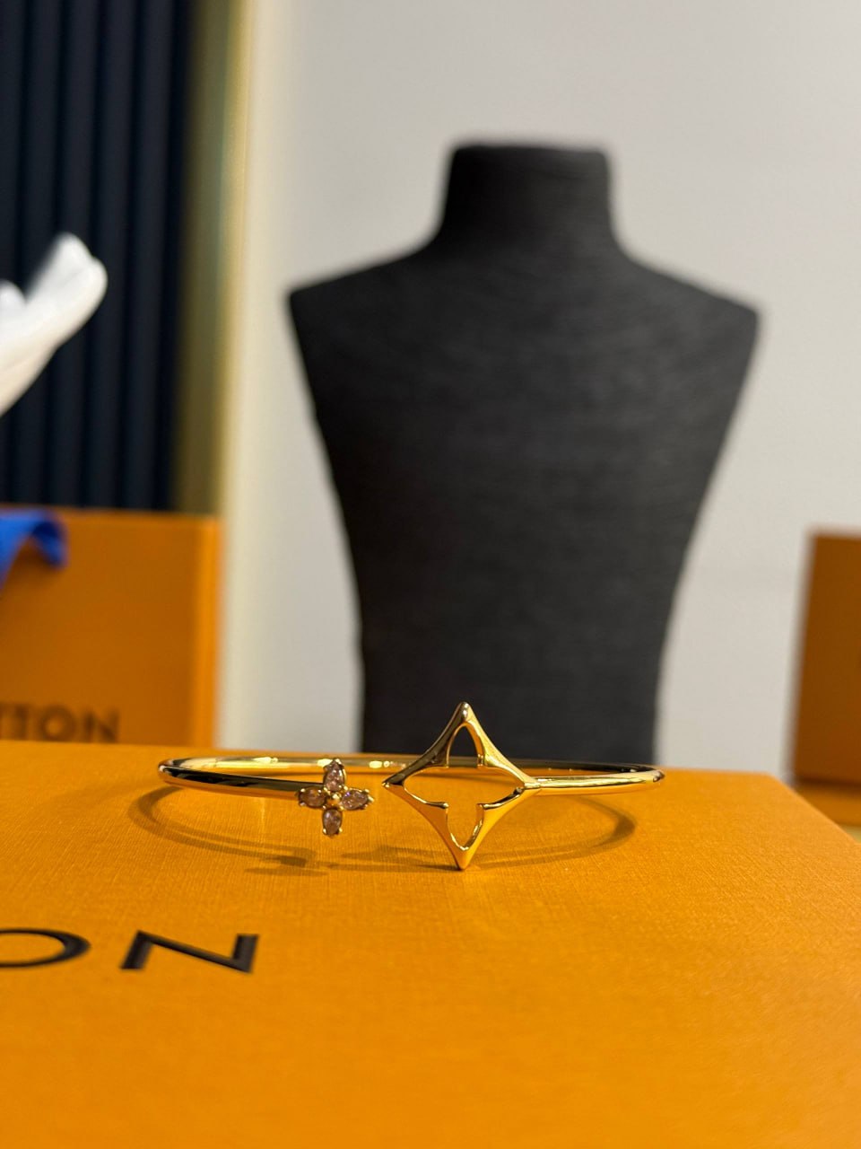 Браслет Louis Vuitton 2