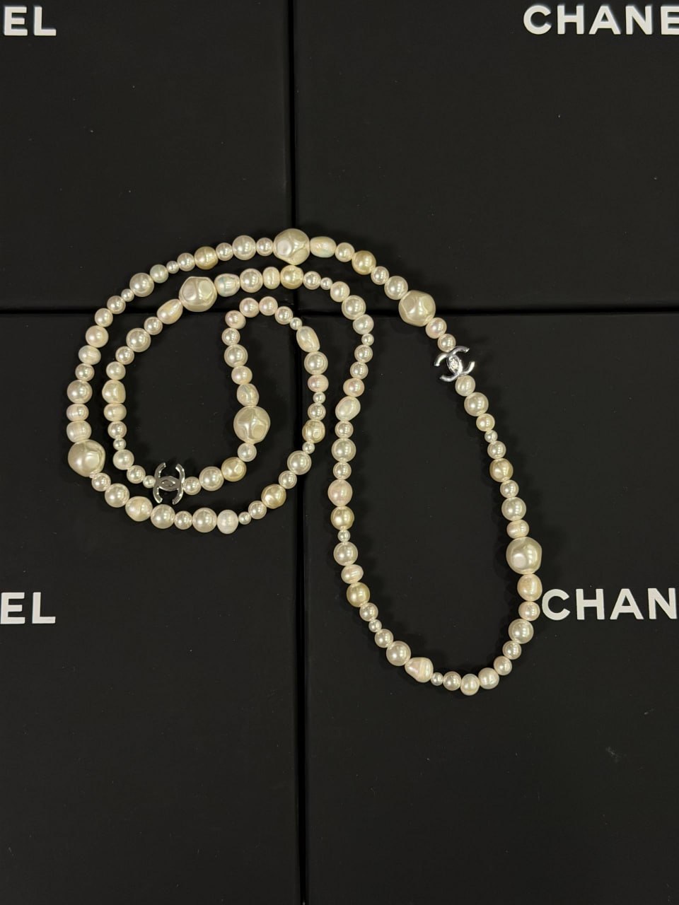 Колье Chanel 5