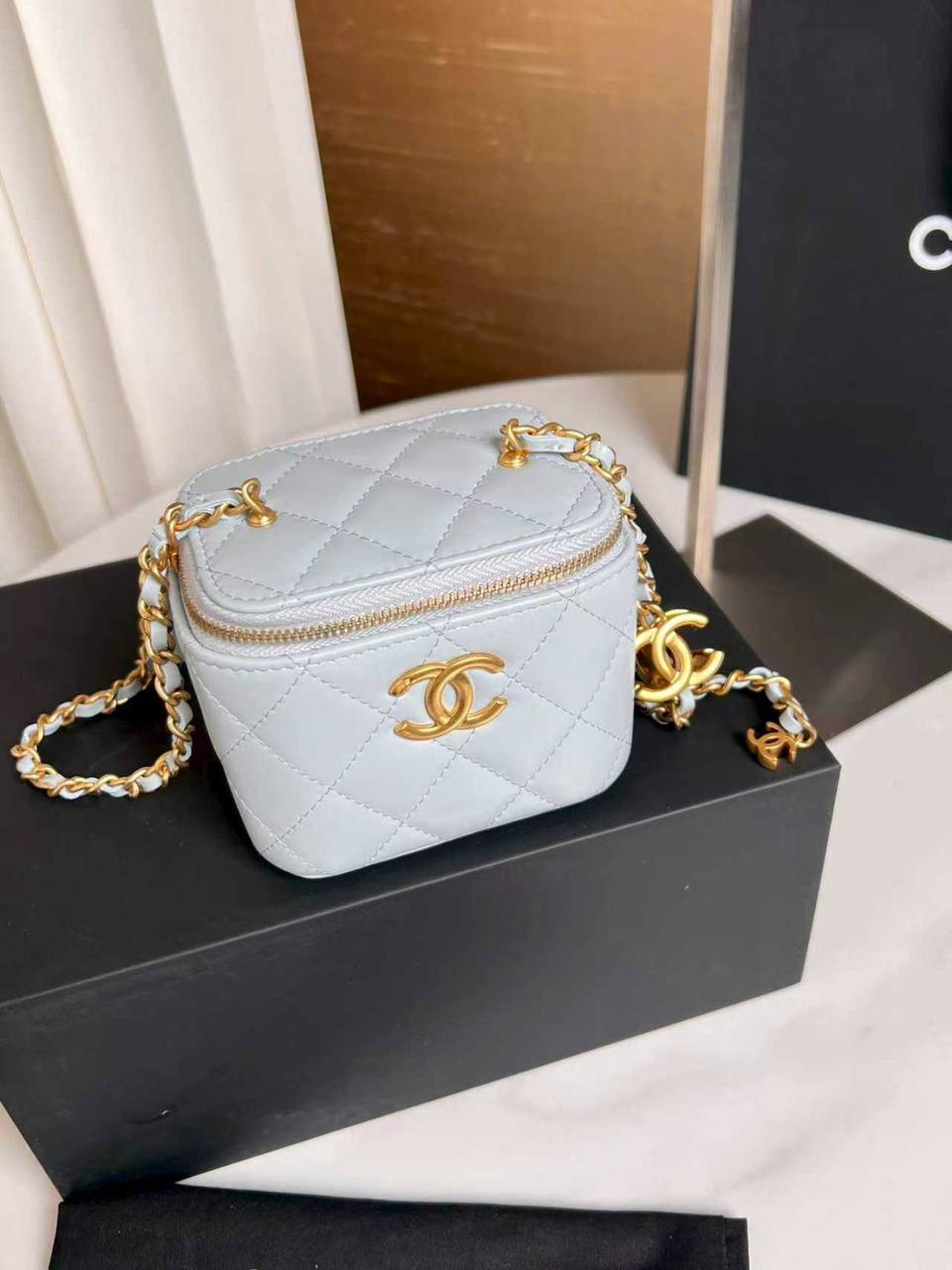 Сумка Chanel 6