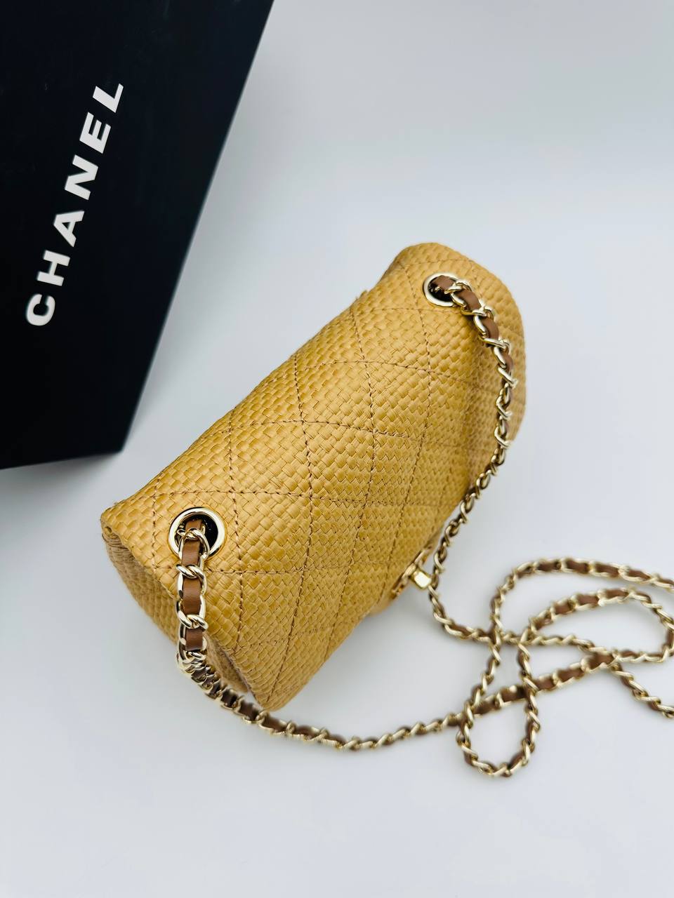 Сумка Chanel 6