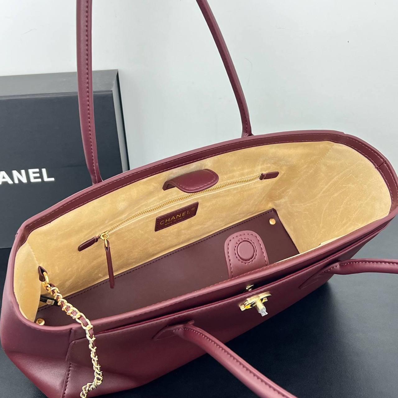 Сумка Chanel 6