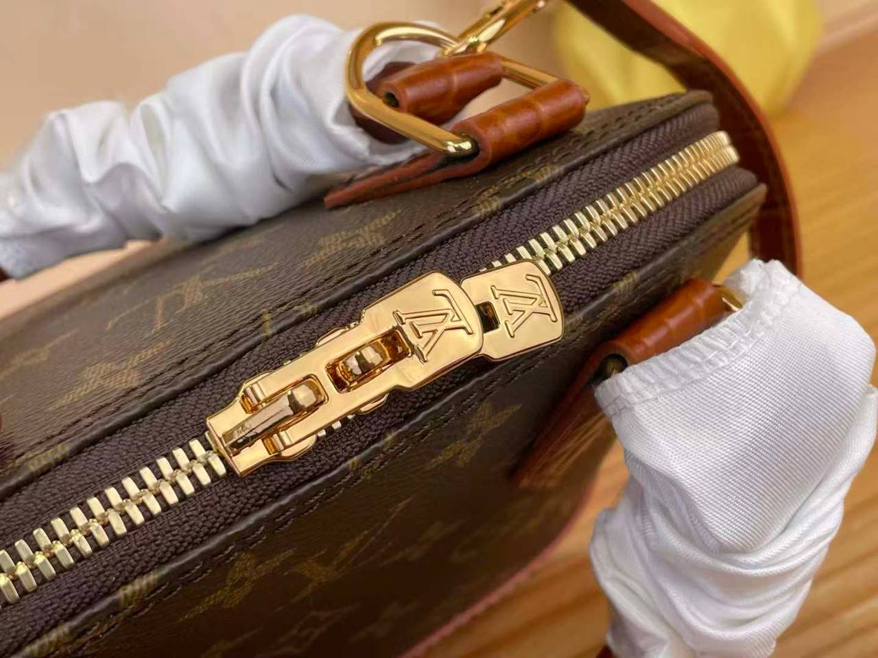 Сумка Louis Vuitton 4
