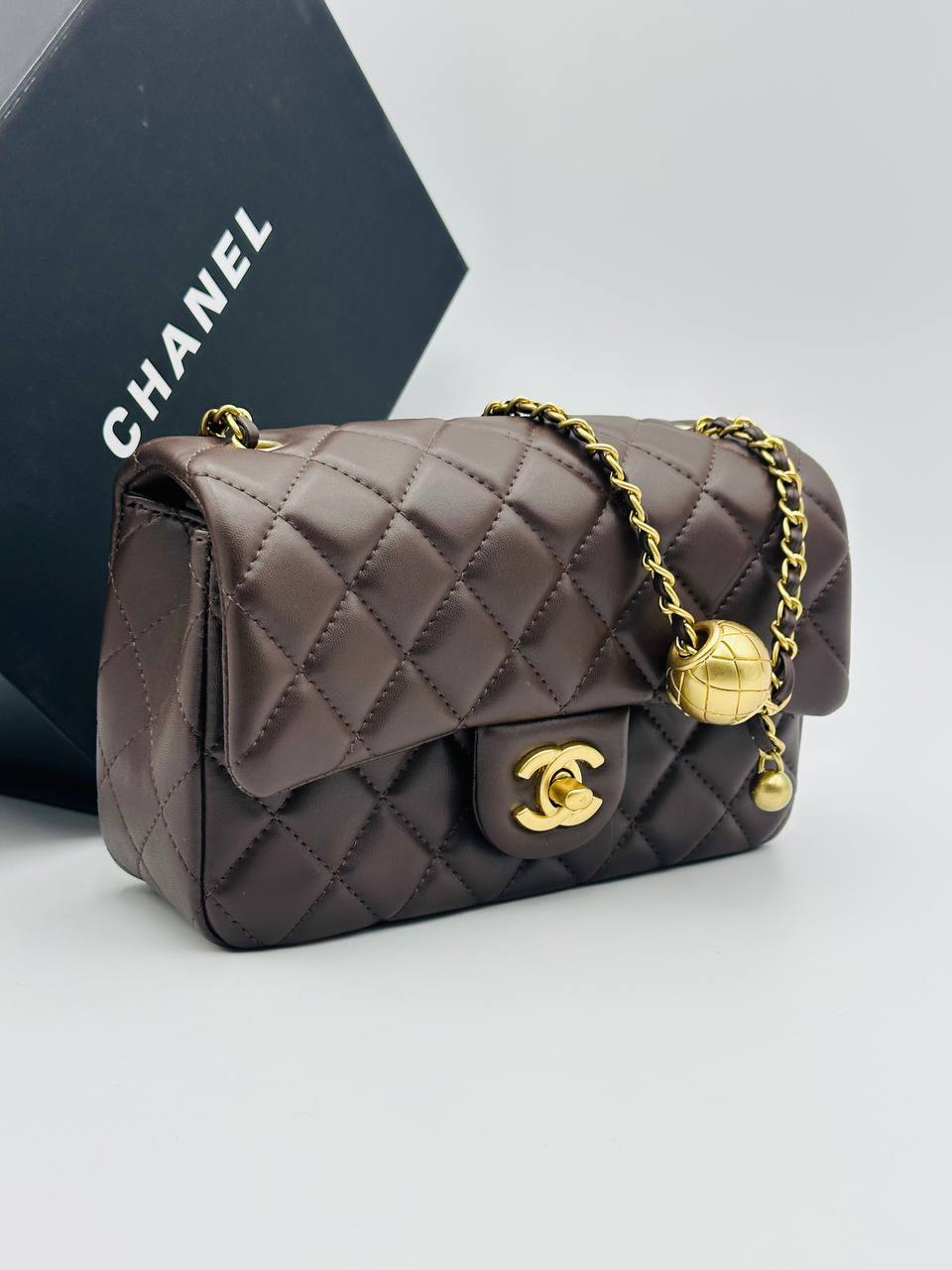 Сумка Chanel 6