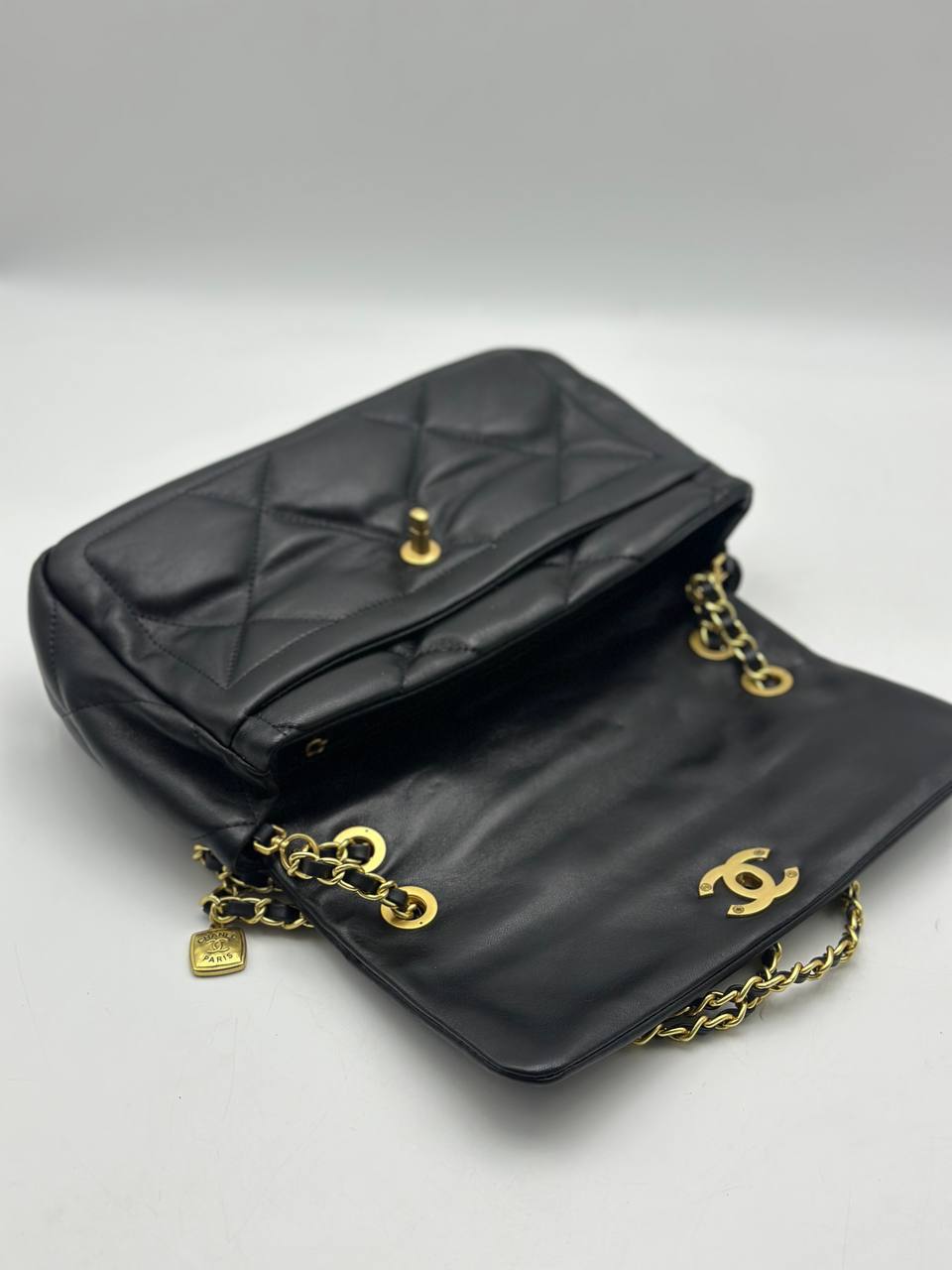 Сумка Chanel 6