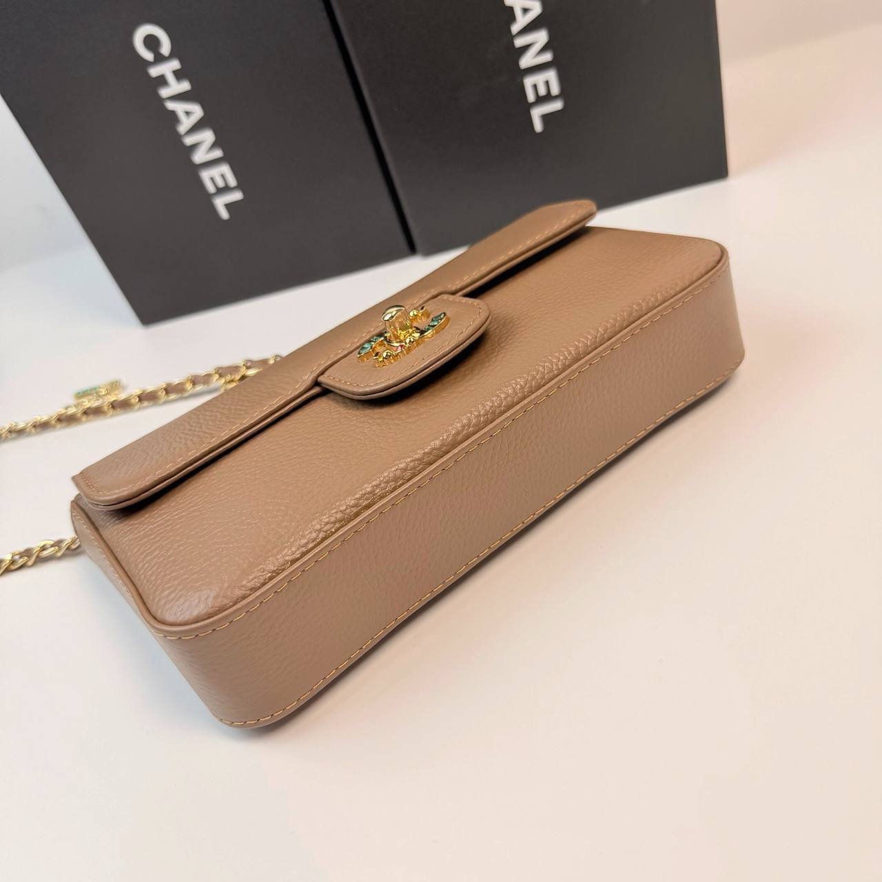 Сумка Chanel 6