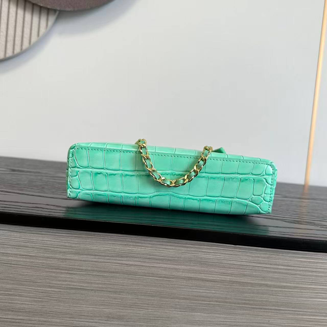 Сумка Chanel 6
