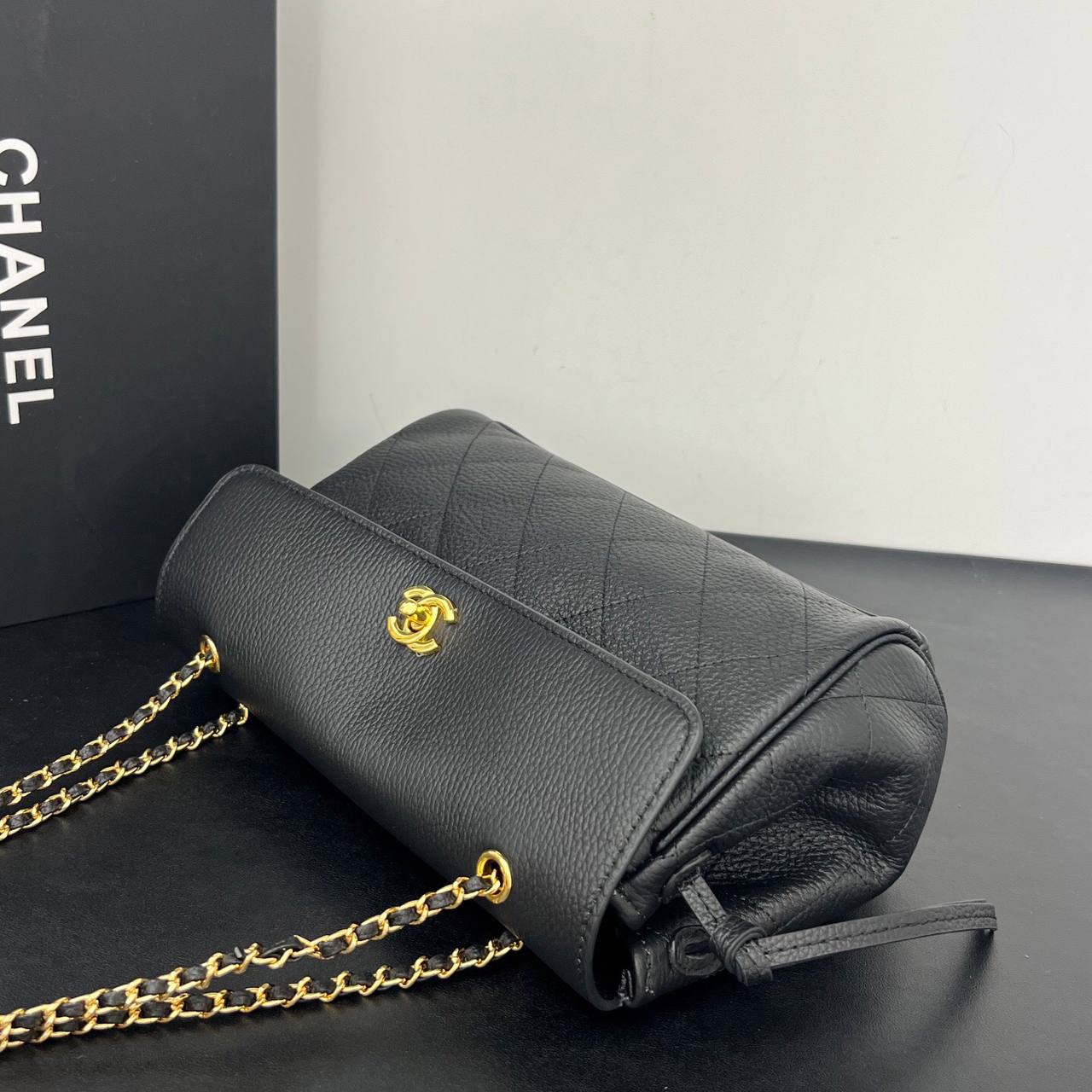 Сумка Chanel 6