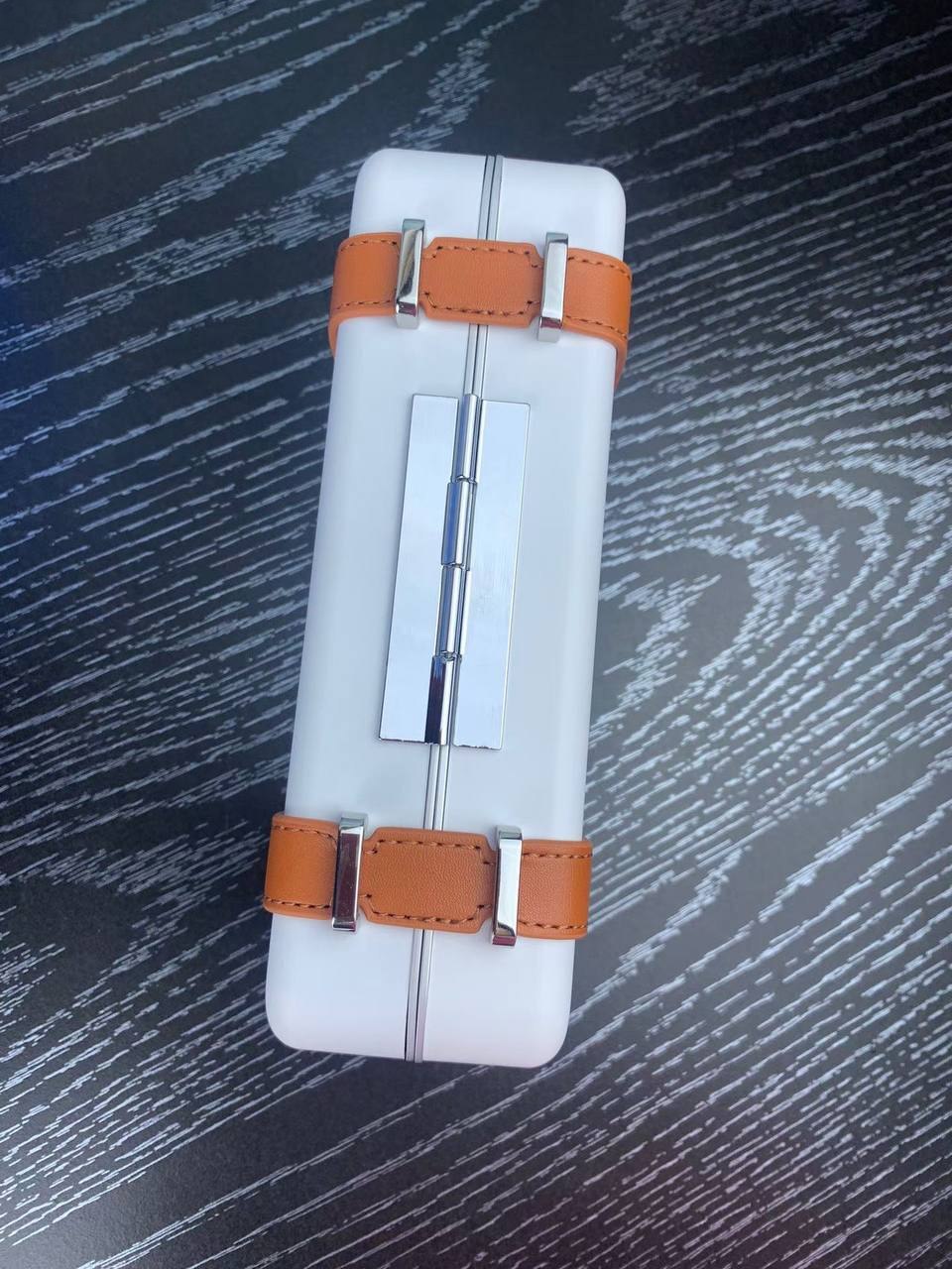 Клатч Dior 4