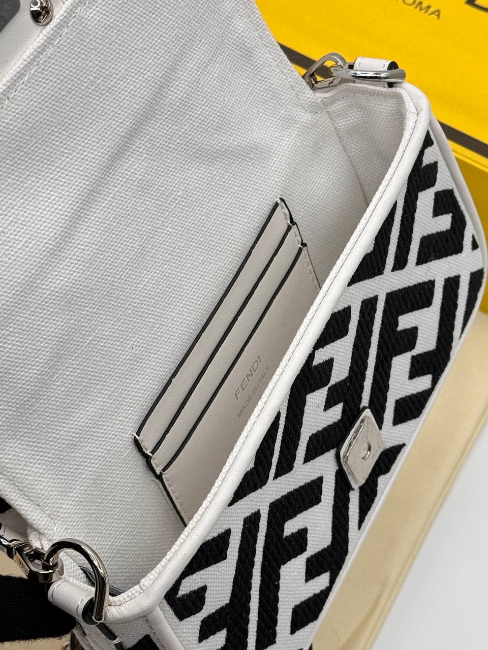 Сумка Fendi 9