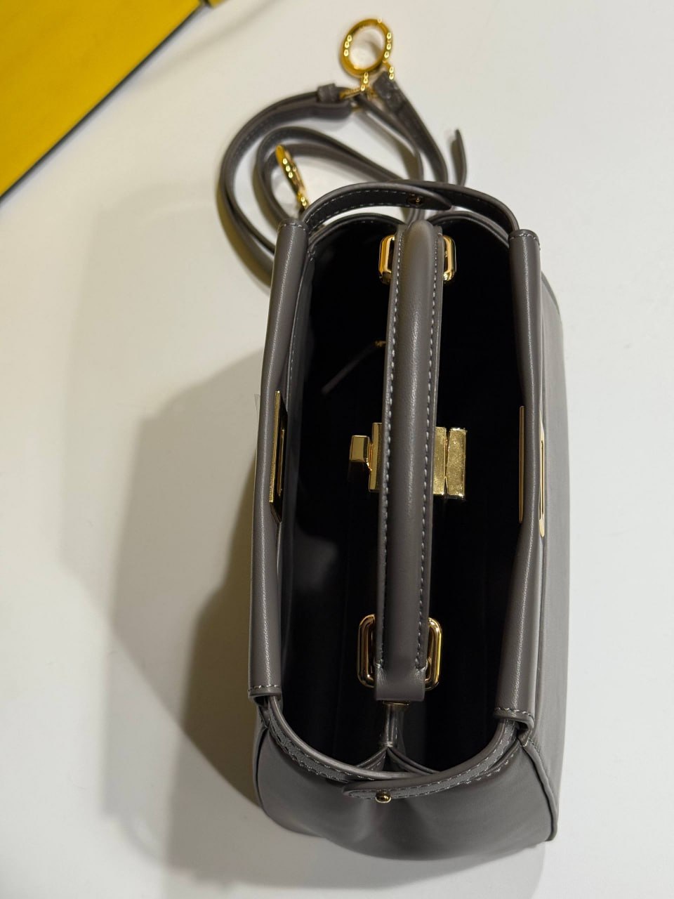 Сумка Fendi Peekaboo 6