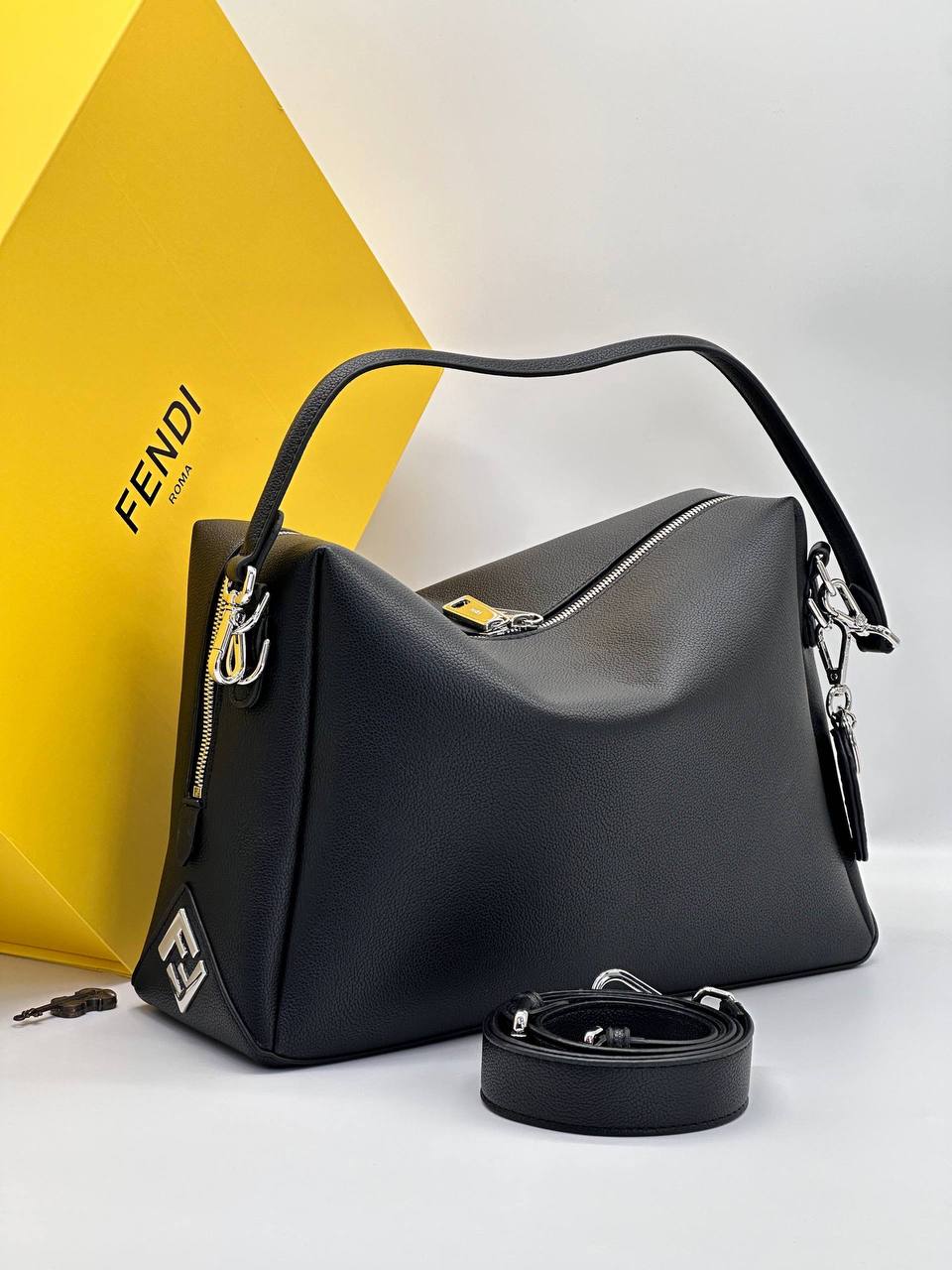 Сумка Fendi 2