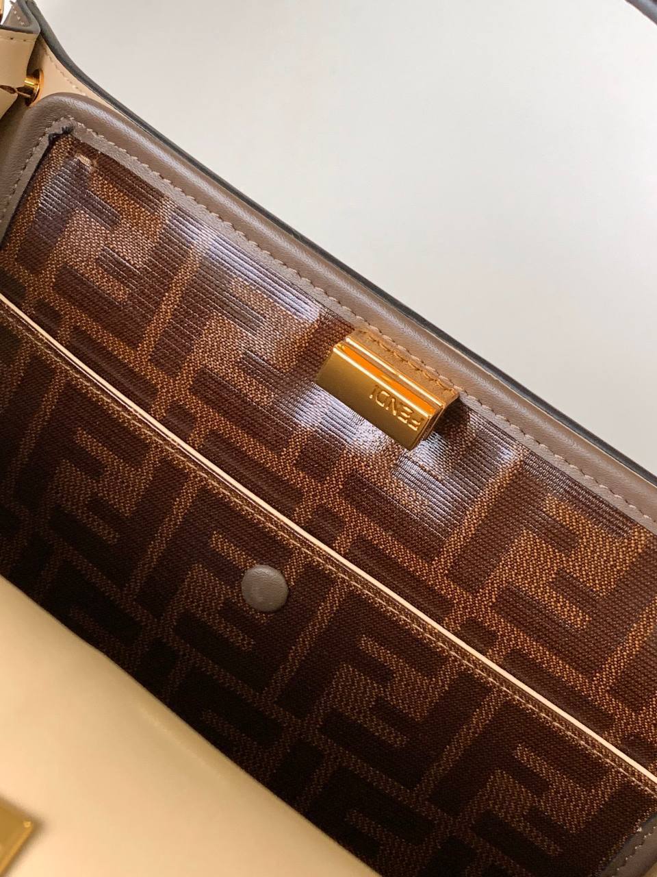 Сумка Fendi 9