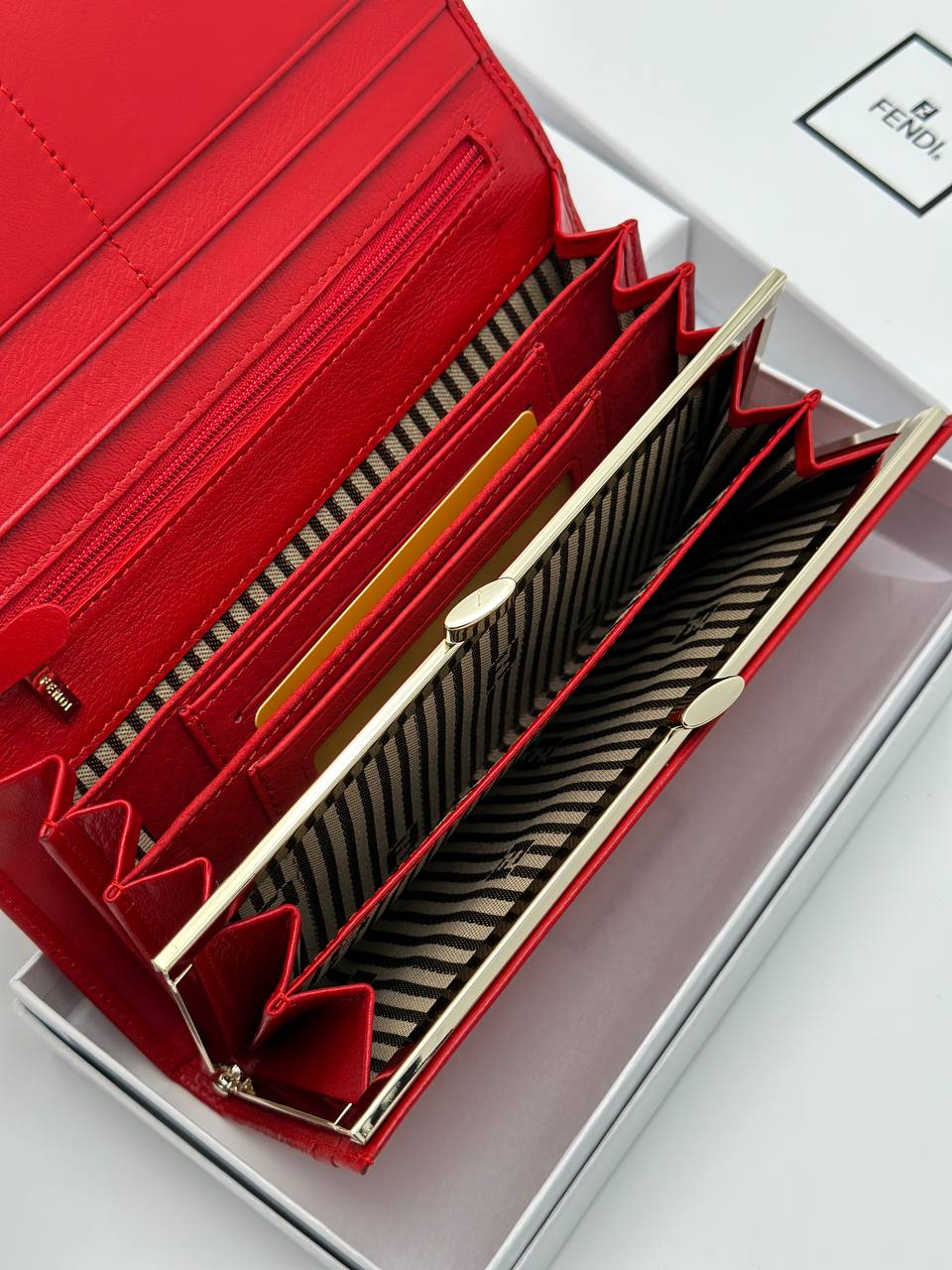 Кошелек Fendi 8