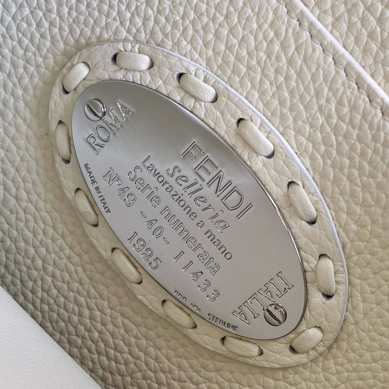 Сумка Fendi Peekaboo ISeeU Small 8