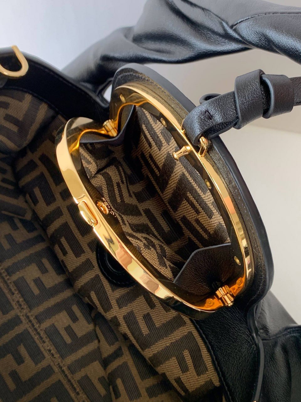 Сумка Fendi 9