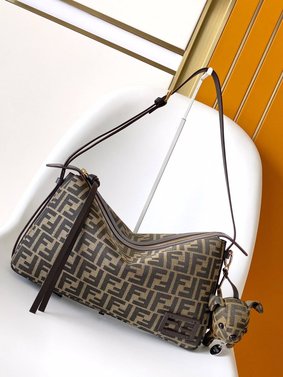 Сумка Fendi Peekaboo