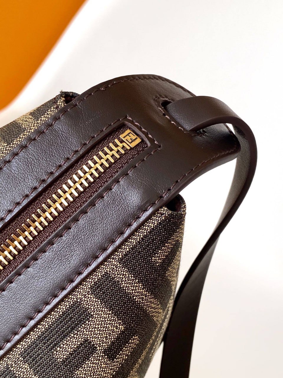 Сумка Fendi Peekaboo 5