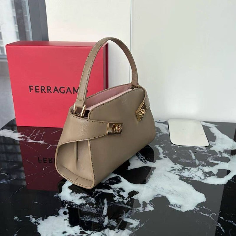 Сумка Ferragamo 5