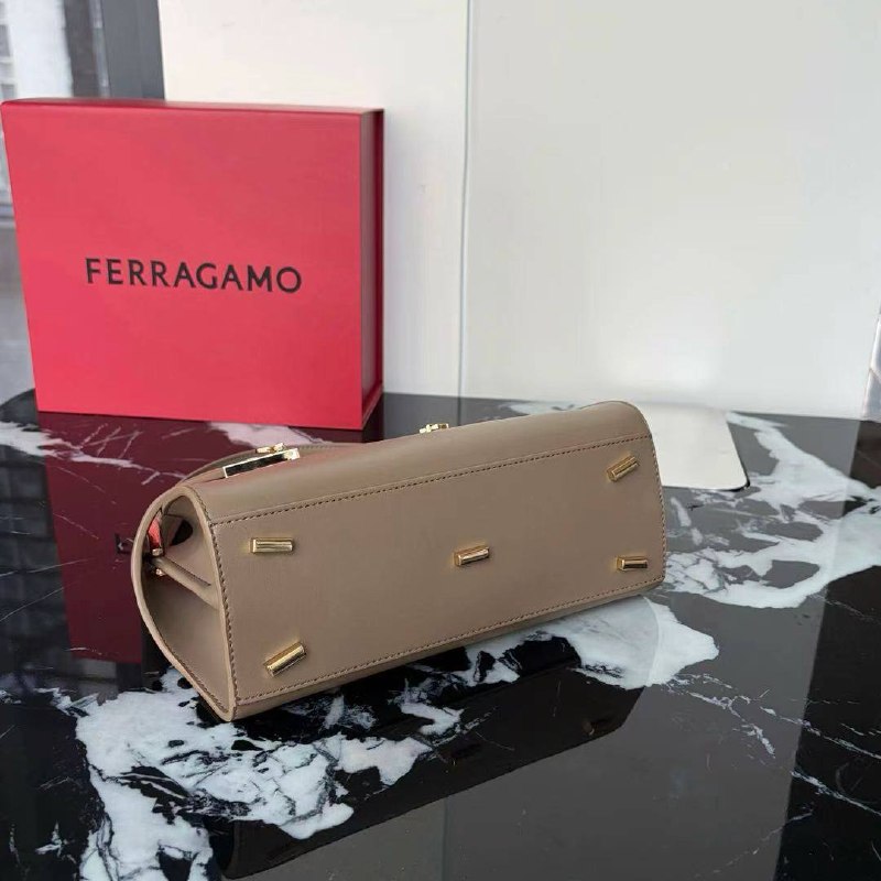 Сумка Ferragamo 6