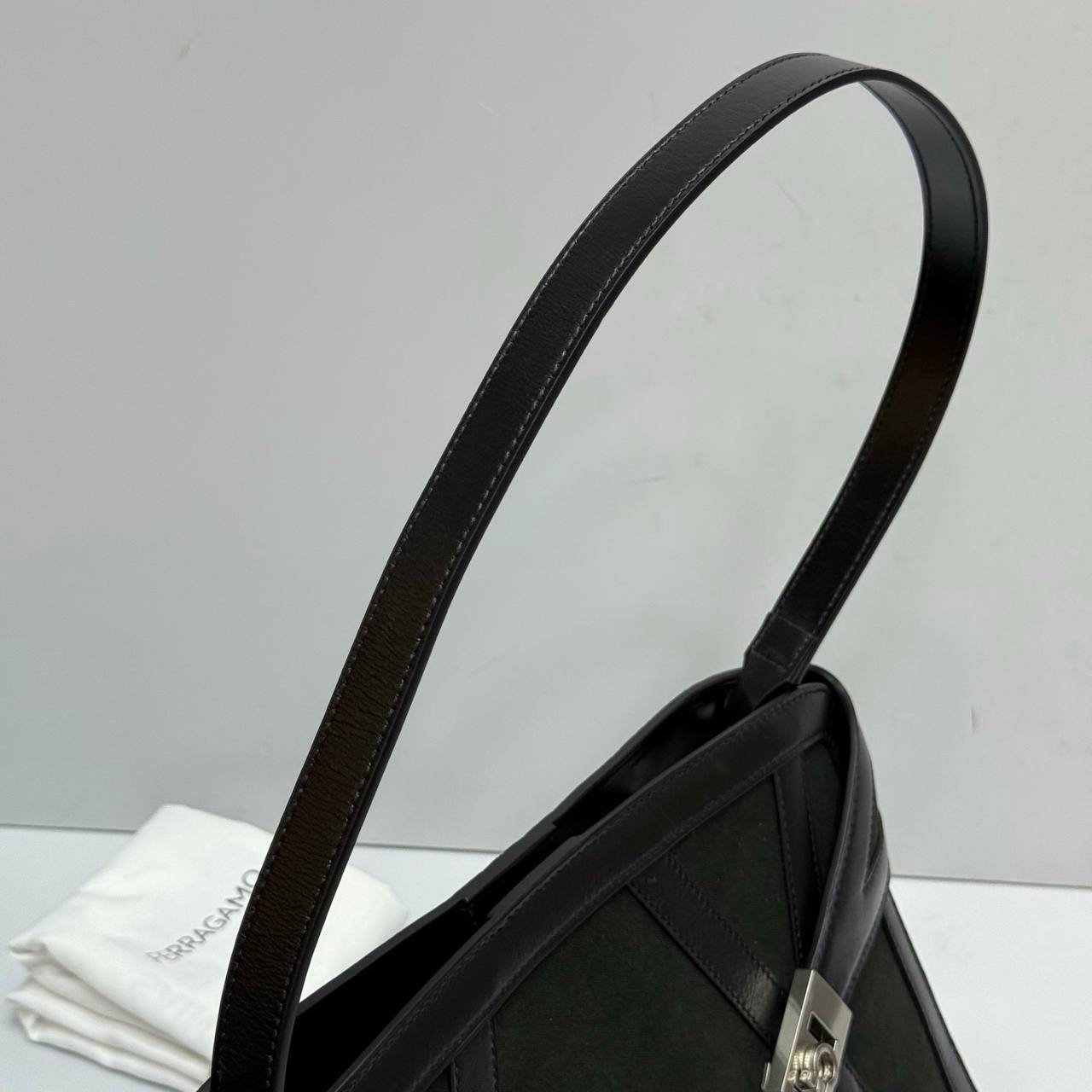Сумка Ferragamo 8