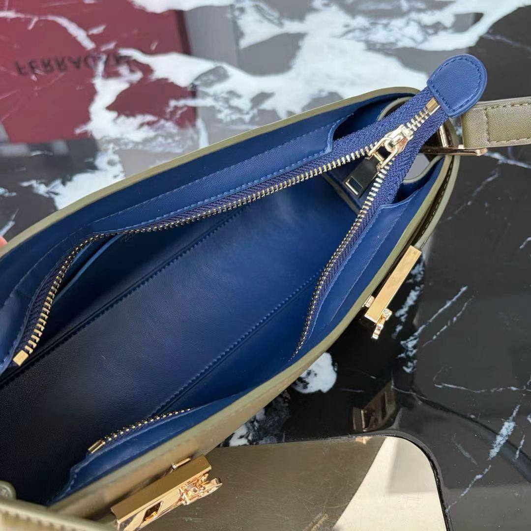 Сумка Ferragamo 10
