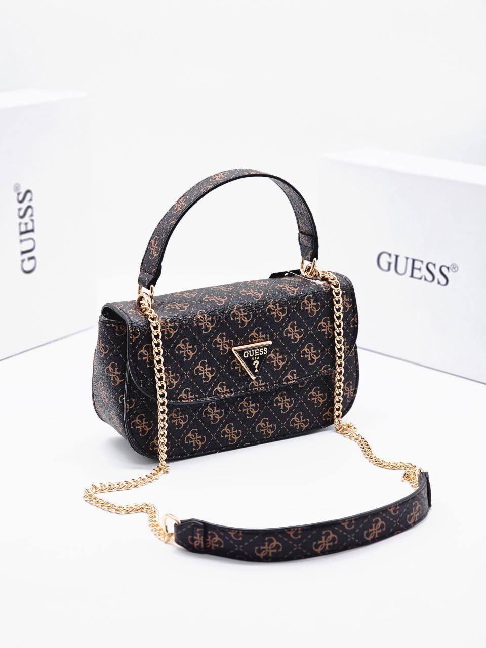 Сумка Guess
