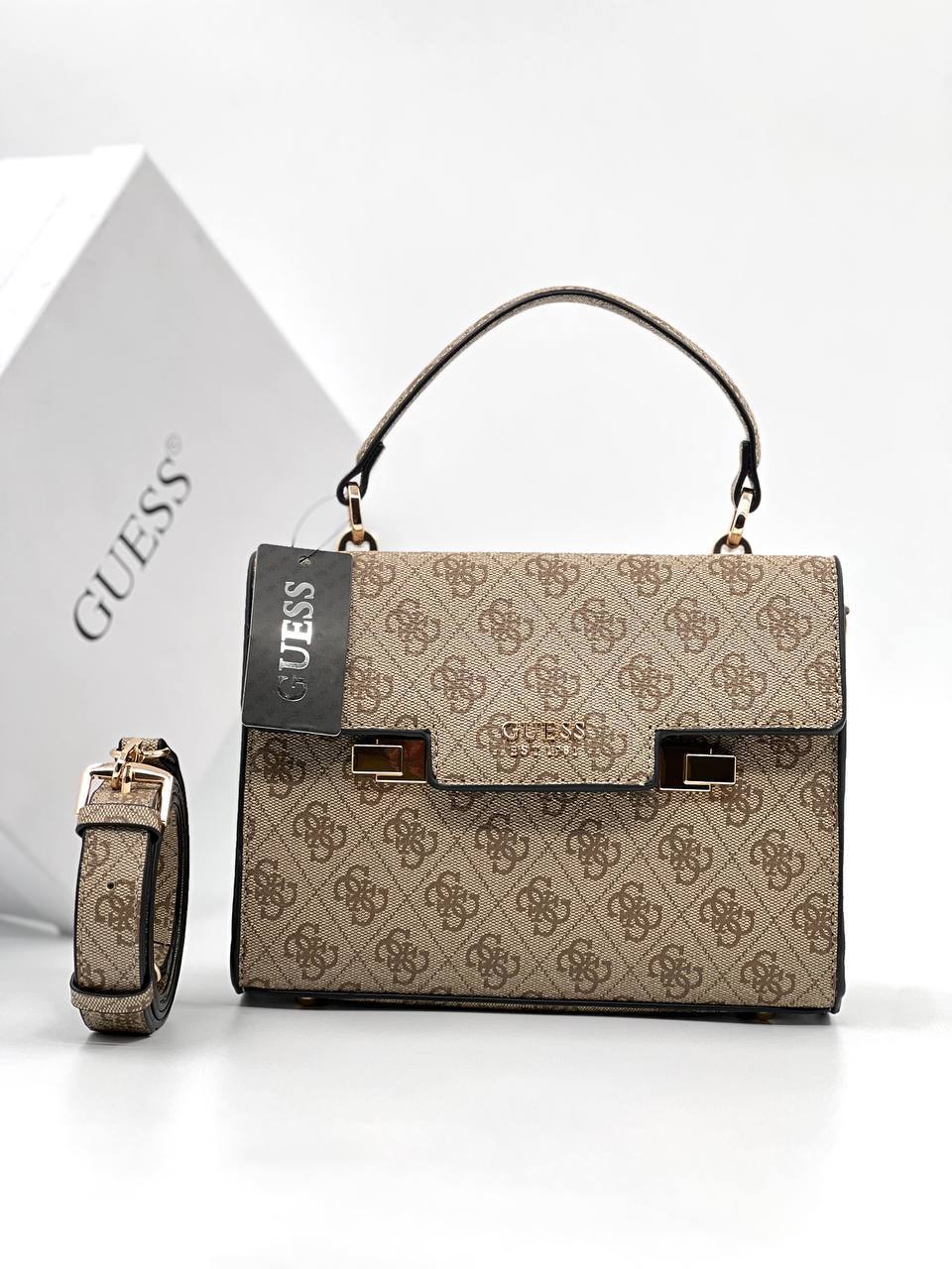 Сумка Guess
