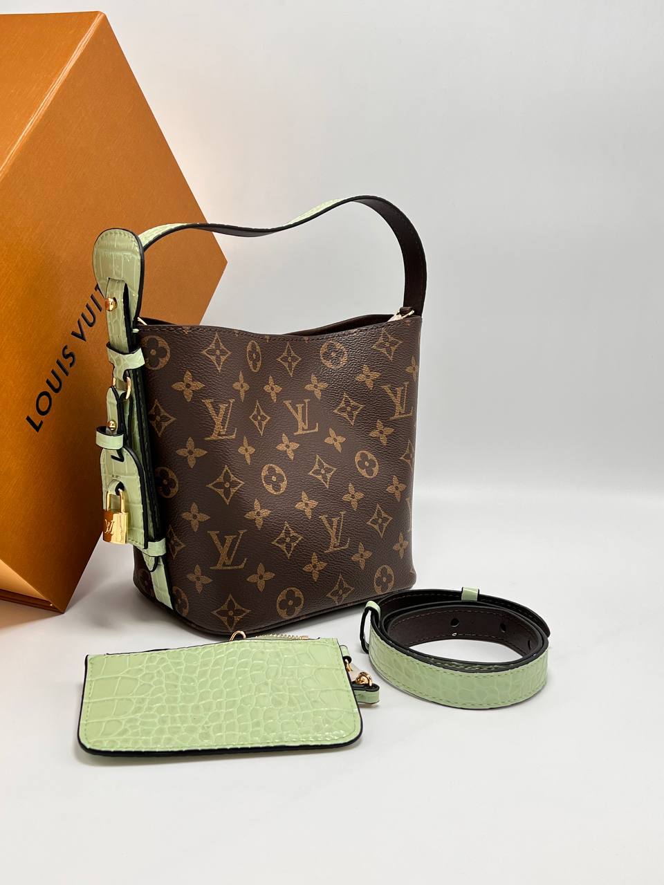 Сумка Louis Vuitton 4